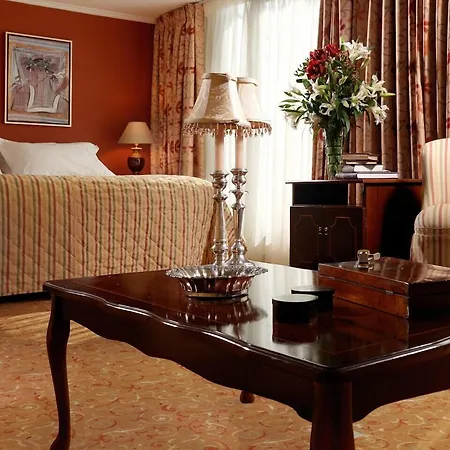 Hotel Titania