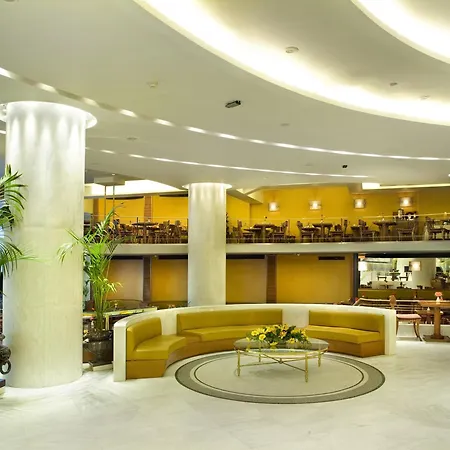 Hotel Titania 4*