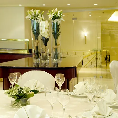 Hotel Titania