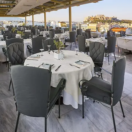 Titania Hotel 4*